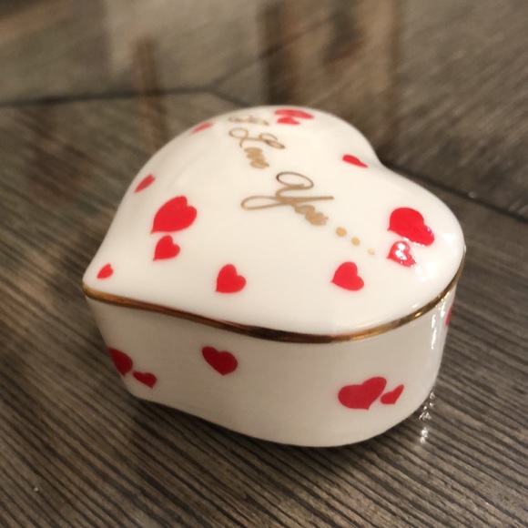 Vintage 1980’s Lefton China Heart Trinket Box “I Love You” - Picture 5 of 13